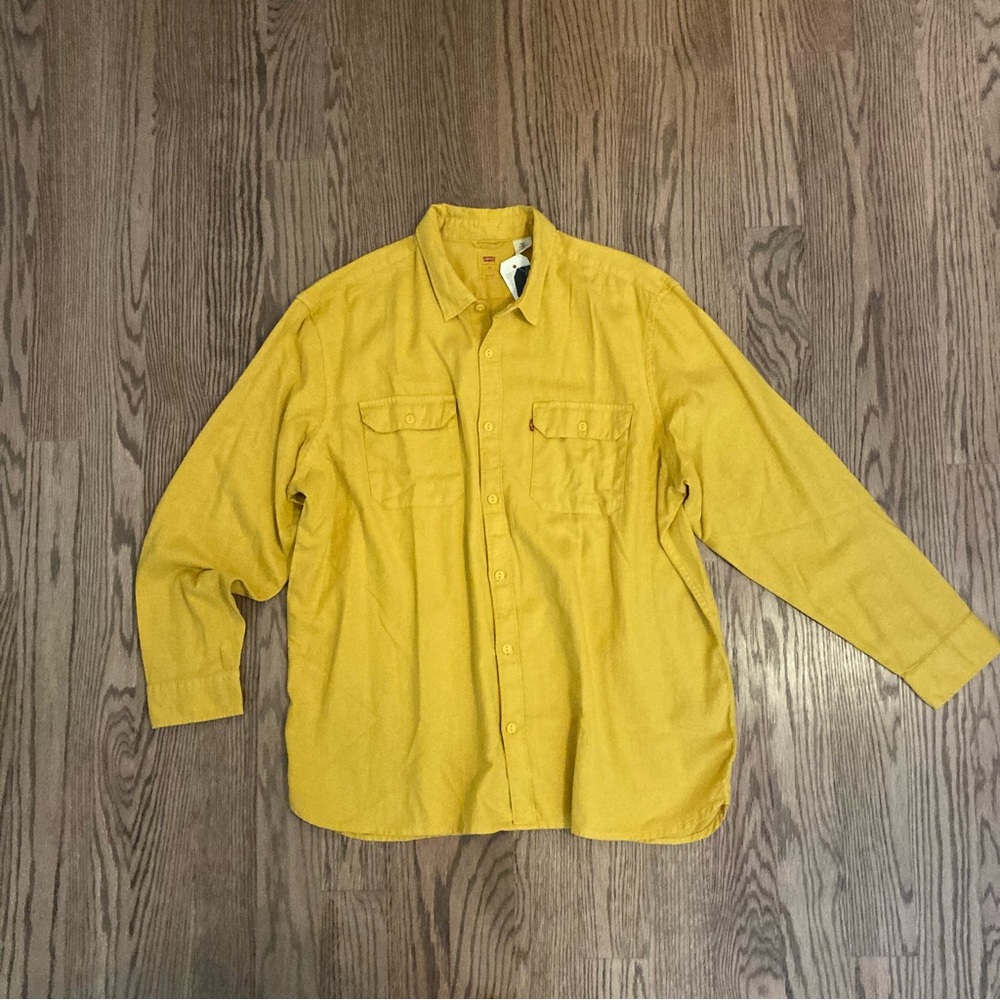 Levi’s NWT JACKSON WORKER SHIRT in mustard yellow. $79.50